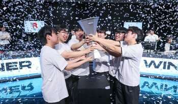 [게임과 책] 프로게이머를 꿈꾸는 사람들이 꼭 알아야 할 가이드북